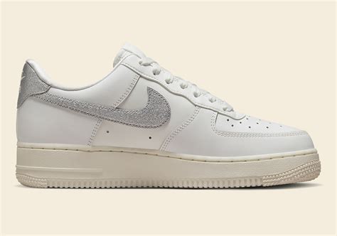 white metallic silver air force 1